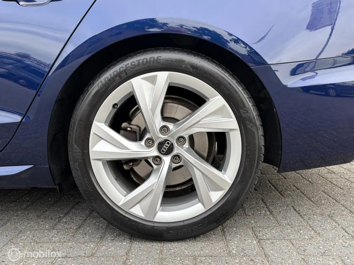35TFSI S-line|Wegklapbare Trekhaak|Carplay|Elect Achterklep. Audi A4 Avant 35 TFSI S-line|Wegklapbare Trekhaak|Carplay|Elect Achterklep.