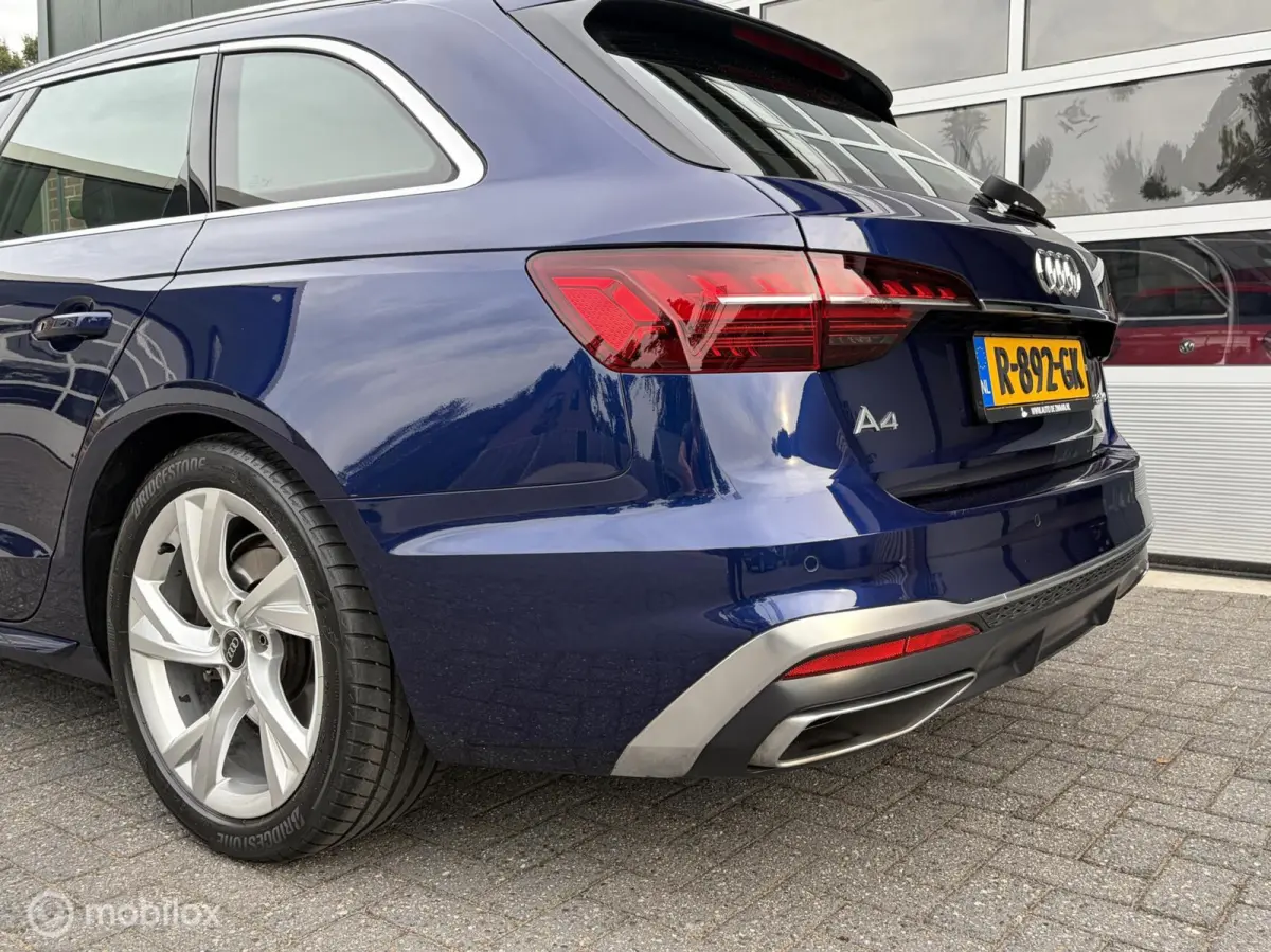 35TFSI S-line|Wegklapbare Trekhaak|Carplay|Elect Achterklep. Audi A4 Avant 35 TFSI S-line|Wegklapbare Trekhaak|Carplay|Elect Achterklep.