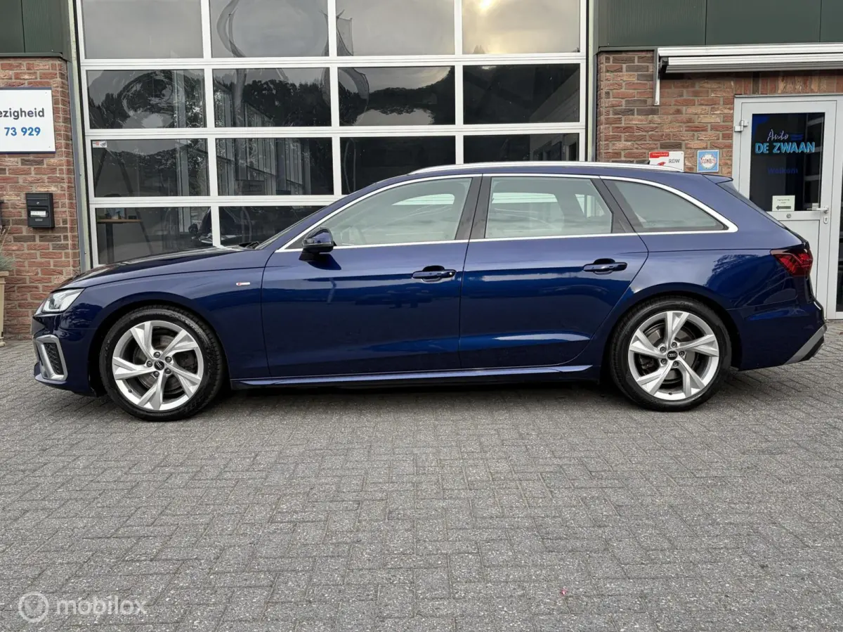 35TFSI S-line|Wegklapbare Trekhaak|Carplay|Elect Achterklep. Audi A4 Avant 35 TFSI S-line|Wegklapbare Trekhaak|Carplay|Elect Achterklep.