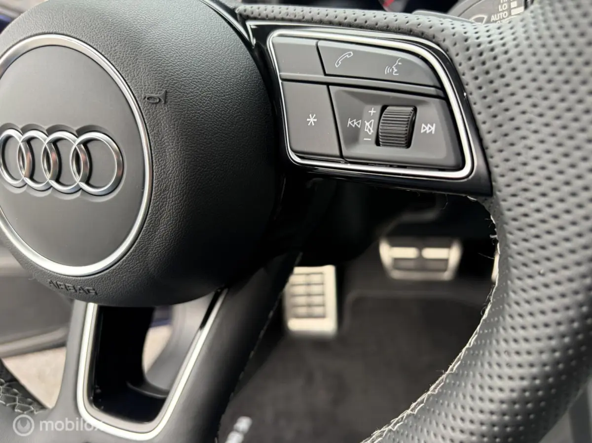 35TFSI S-line|Wegklapbare Trekhaak|Carplay|Elect Achterklep. Audi A4 Avant 35 TFSI S-line|Wegklapbare Trekhaak|Carplay|Elect Achterklep.