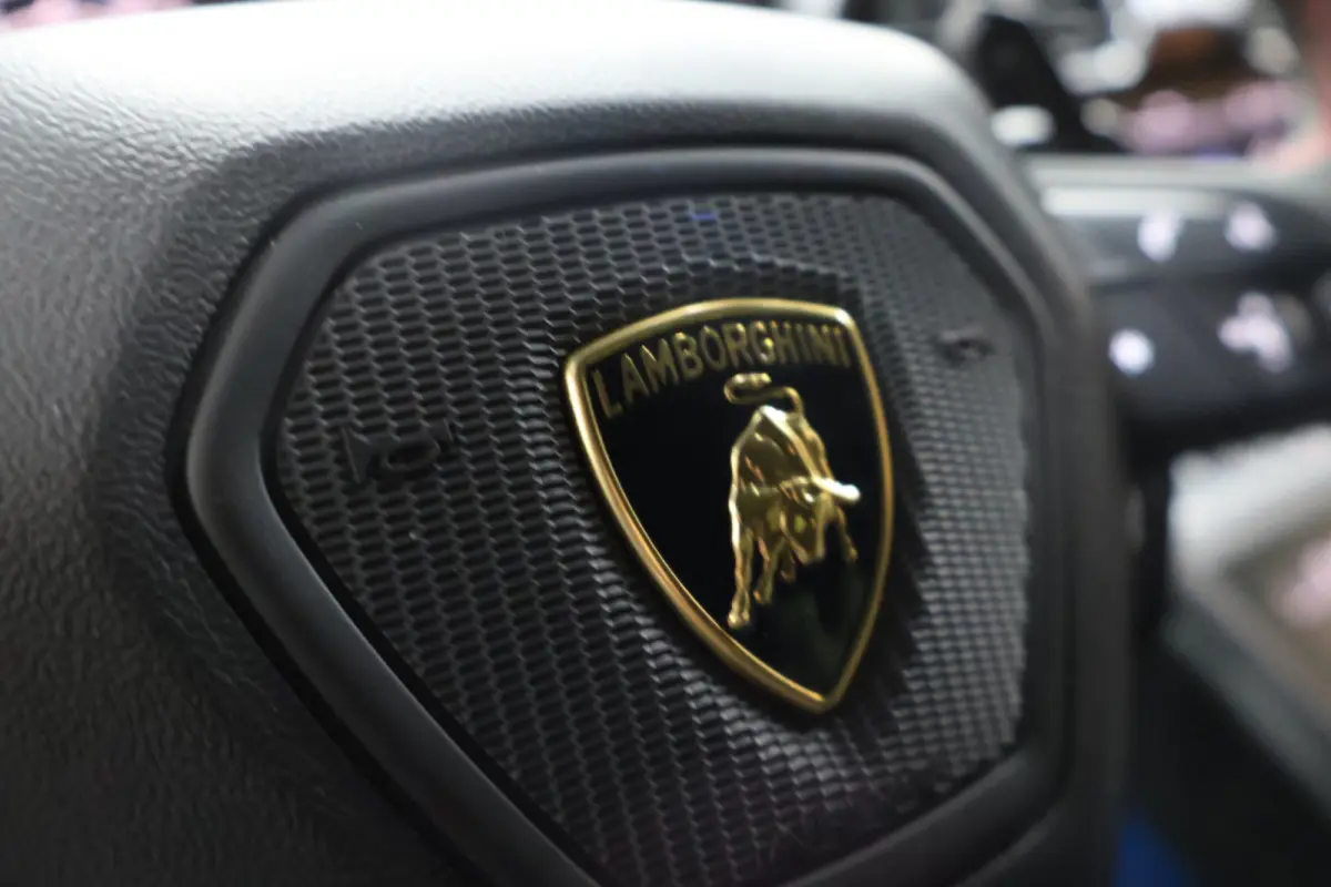 4.0 V8 Performante|Akrapovic|Alcantara|Carbon|666PK