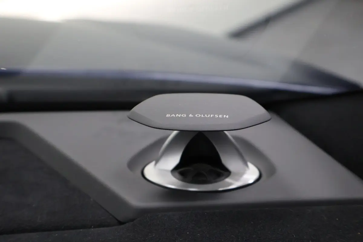 4.0 V8 Performante|Akrapovic|Alcantara|Carbon|666PK