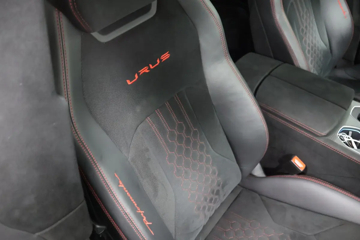 4.0 V8 Performante|Akrapovic|Alcantara|Carbon|666PK