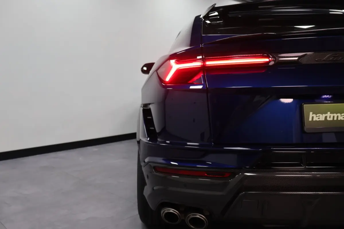 4.0 V8 Performante|Akrapovic|Alcantara|Carbon|666PK
