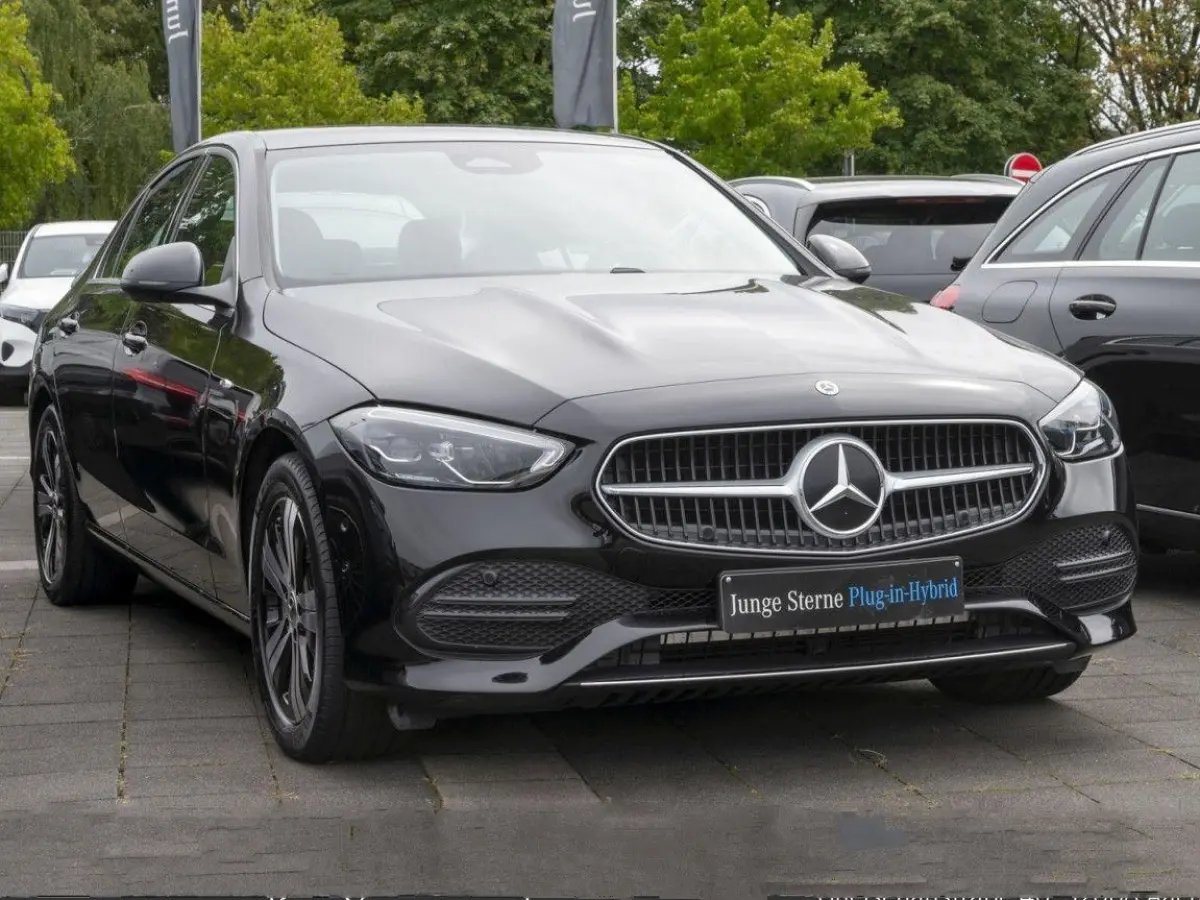 300e AVANTGARDE ** HIGH LED, MEMORY, 18-inch LMV, WINTERPACK, CAMERA, ** Ex MB-AG - UNFALLFREI ** ** INFORMEER OOK NAAR ONZE AANTREKKELIJKE FINANCIAL-LEASE TARIEVEN **