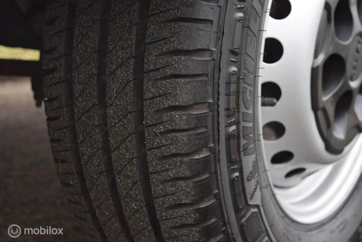 35S18D 3.0 180pk |Open Laadbak|EURO-6|Dubbele Cabine | wb410 DC | N1