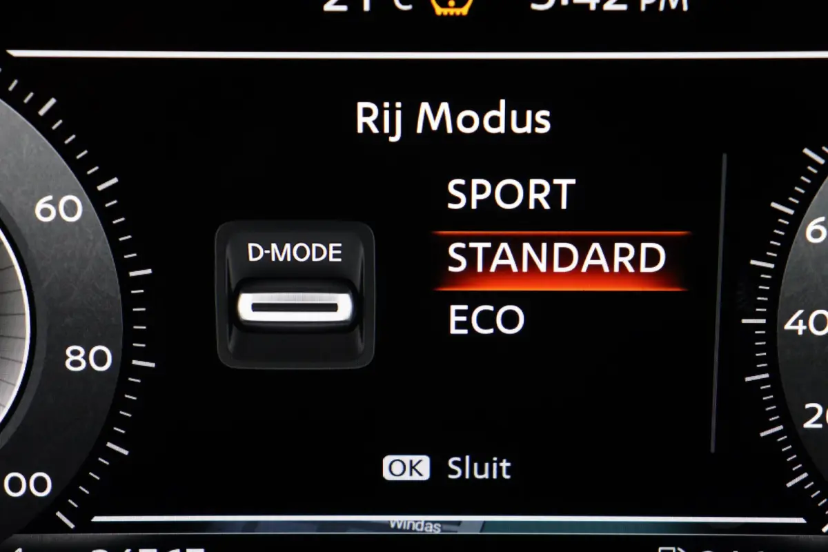 1.5 e-Power N-Connecta | Stoel, Stuur en Voorruitverwarming | Head-Up Display | Elektrische Achterklep | Rondom Camera |