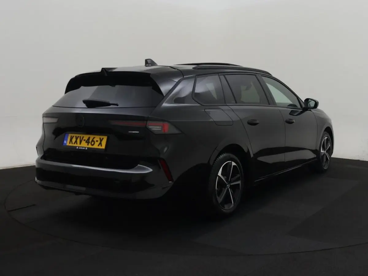 1.2 Turbo 145pk Hybrid GS Pano/Alcantara/Hud/Led 36.Camera/Winterpakket/AGR.el.verstelbaar/Led.Matrix/Ad.Cruise