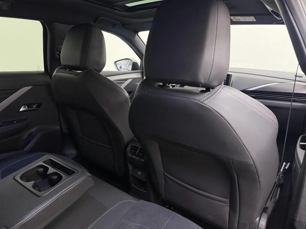 1.2 Turbo 145pk Hybrid GS Pano/Alcantara/Hud/Led 36.Camera/Winterpakket/AGR.el.verstelbaar/Led.Matrix/Ad.Cruise