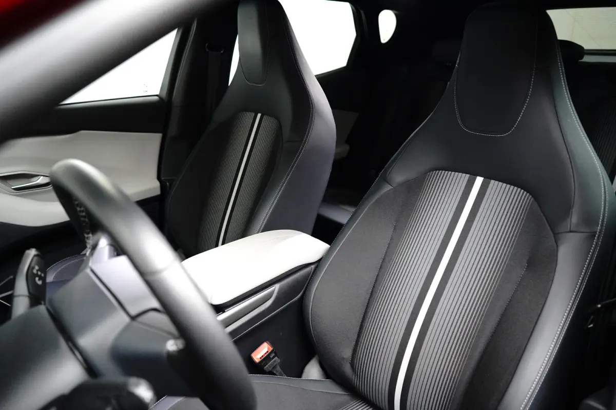 Extended Range RWD 77 kWh