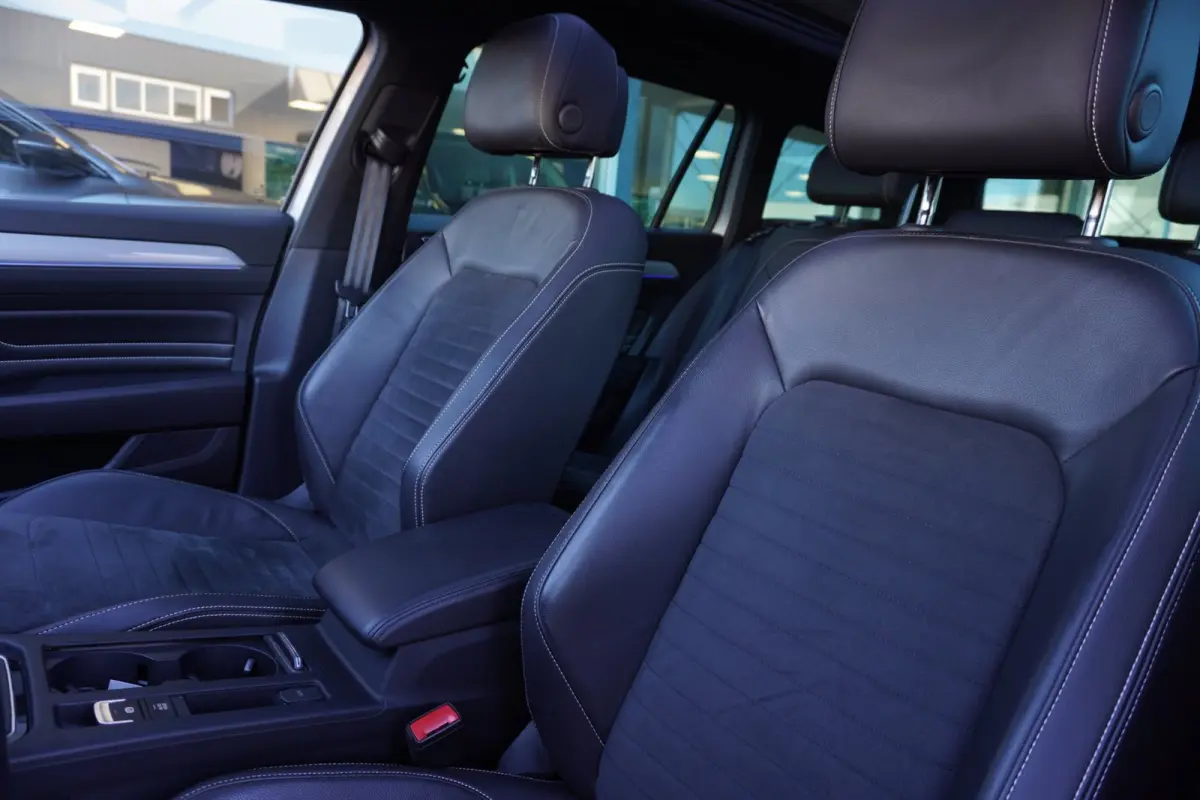 1.4 TSI PHEV GTE Business Highline | Automaat | Navigatie | CarPlay | Vol opties | Dealerauto | inruil