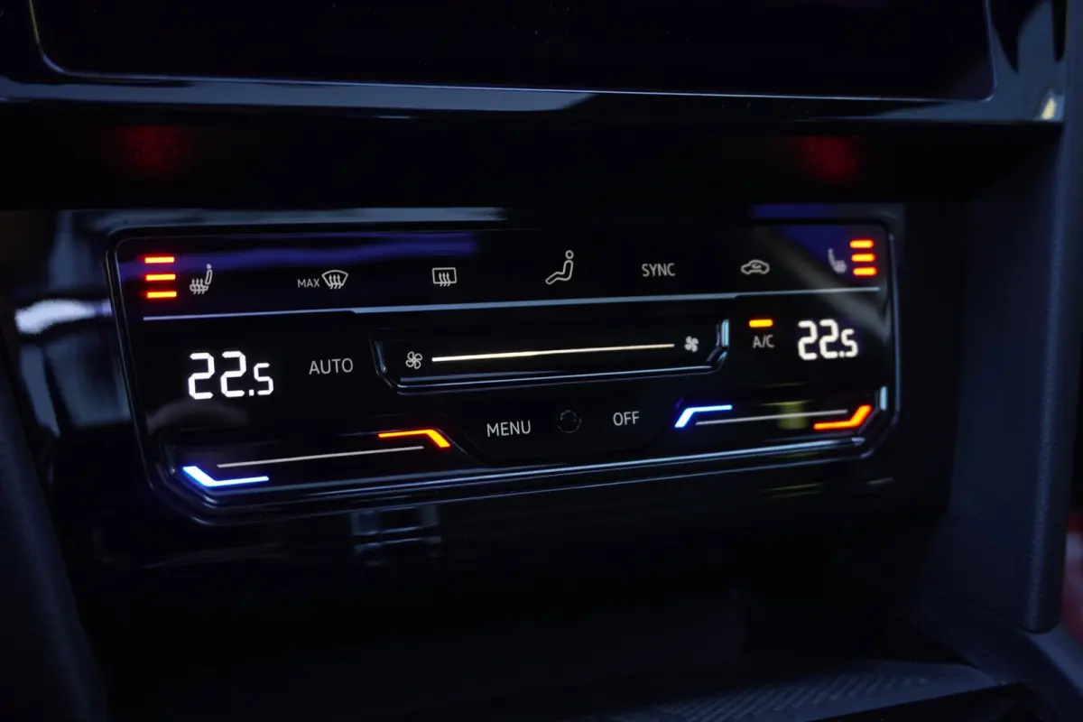 1.4 TSI PHEV GTE Business Highline | Automaat | Navigatie | CarPlay | Vol opties | Dealerauto | inruil