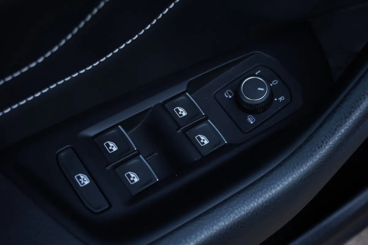 1.4 TSI PHEV GTE Business Highline | Automaat | Navigatie | CarPlay | Vol opties | Dealerauto | inruil