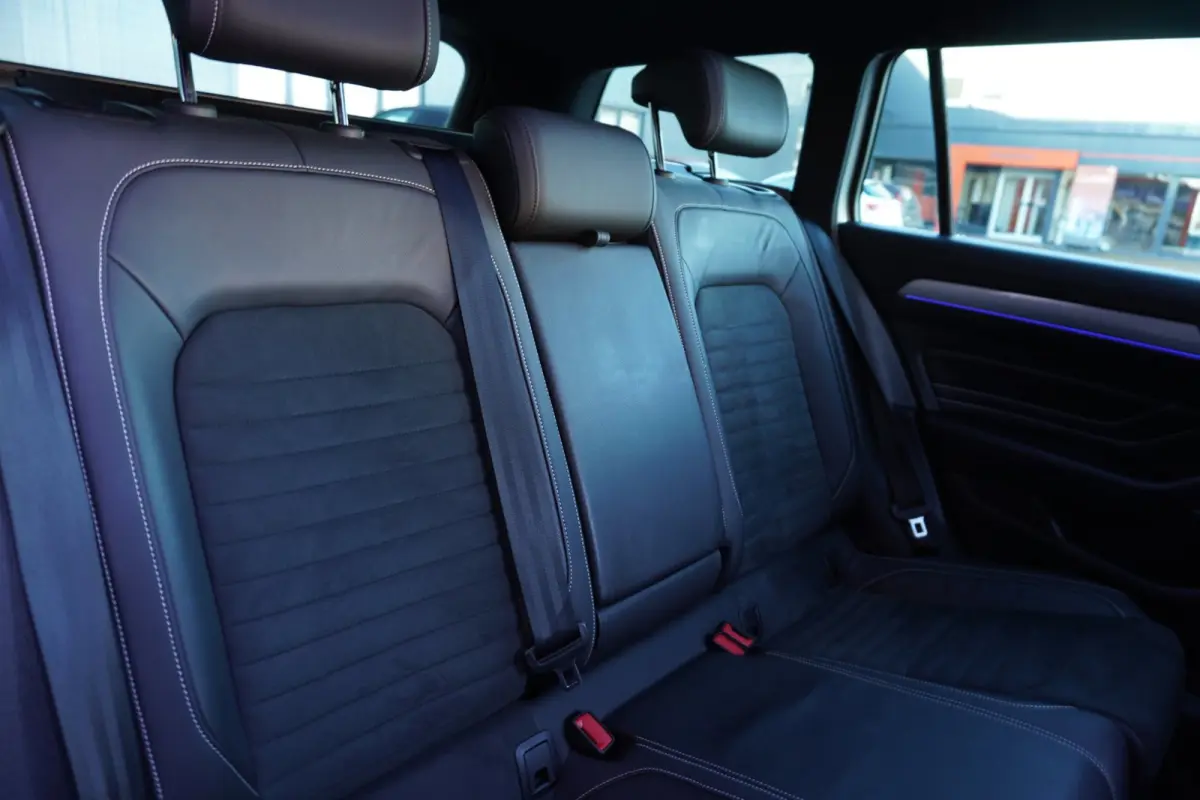 1.4 TSI PHEV GTE Business Highline | Automaat | Navigatie | CarPlay | Vol opties | Dealerauto | inruil