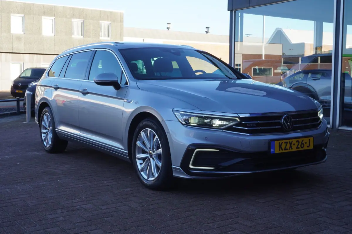 1.4 TSI PHEV GTE Business Highline | Automaat | Navigatie | CarPlay | Vol opties | Dealerauto | inruil