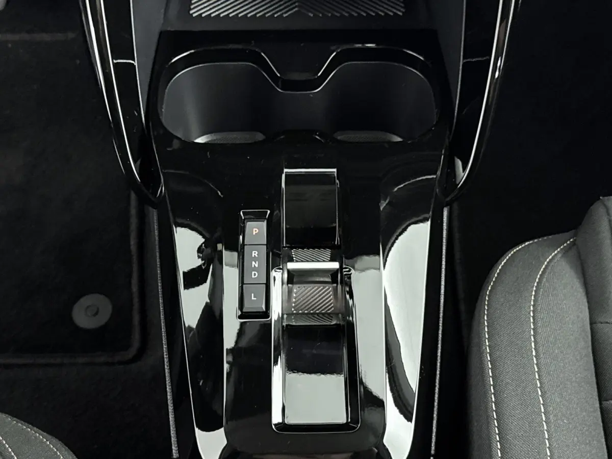 1.2 Hybrid 145pk Plus | 1ste eigenaar | Comfort stoelen | Cruise control | Apple CarPlay / Android Auto |