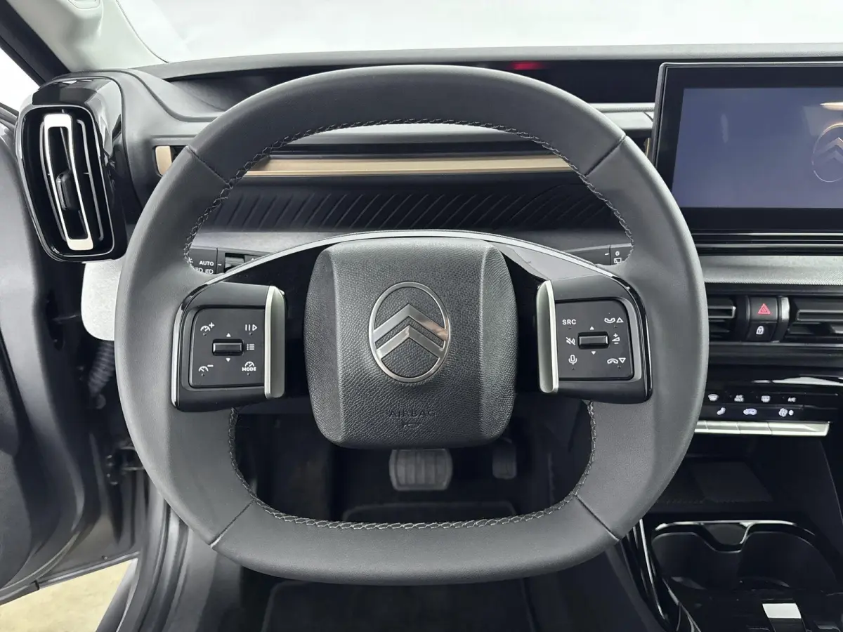 1.2 Hybrid 145pk Plus | 1ste eigenaar | Comfort stoelen | Cruise control | Apple CarPlay / Android Auto |