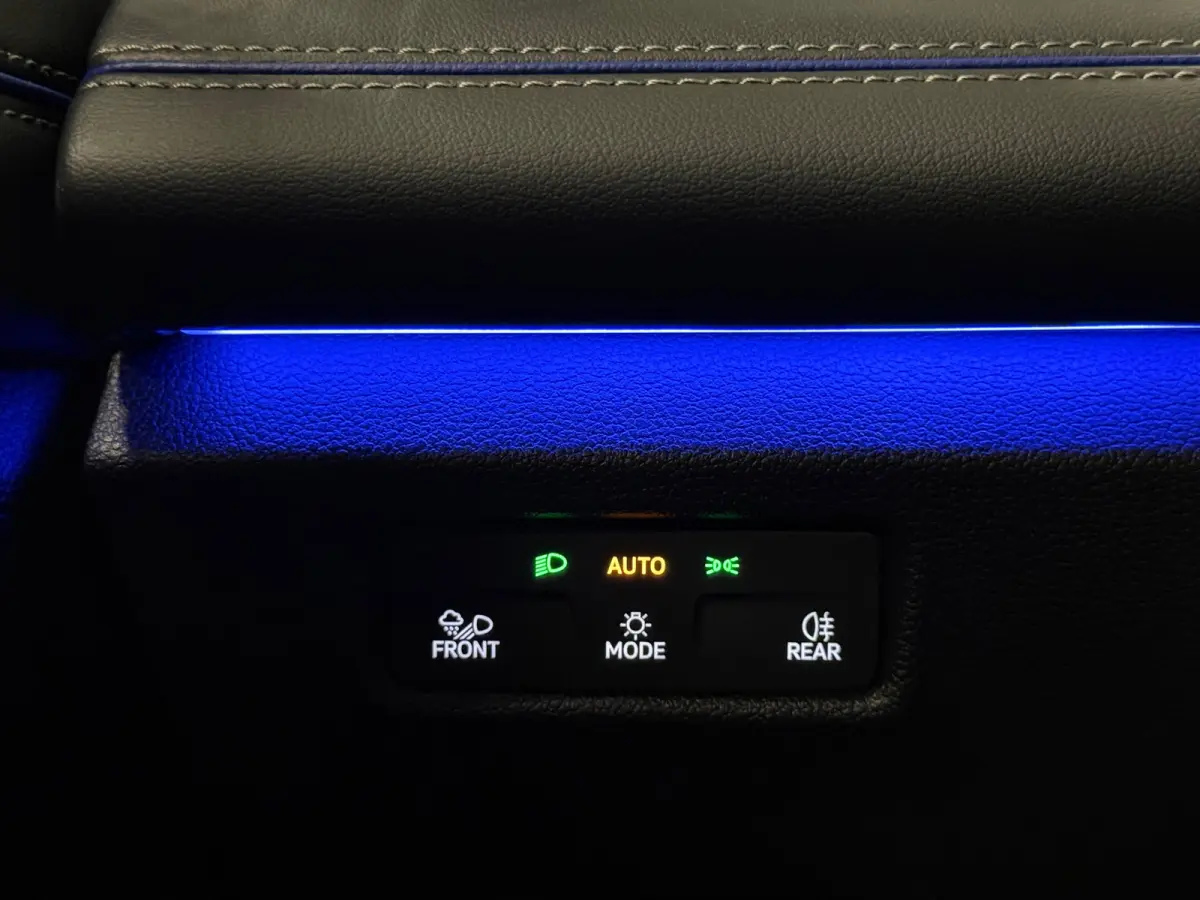1.5 eHybrid R-Line Pano Massage 360 Trekhaak Blackpack