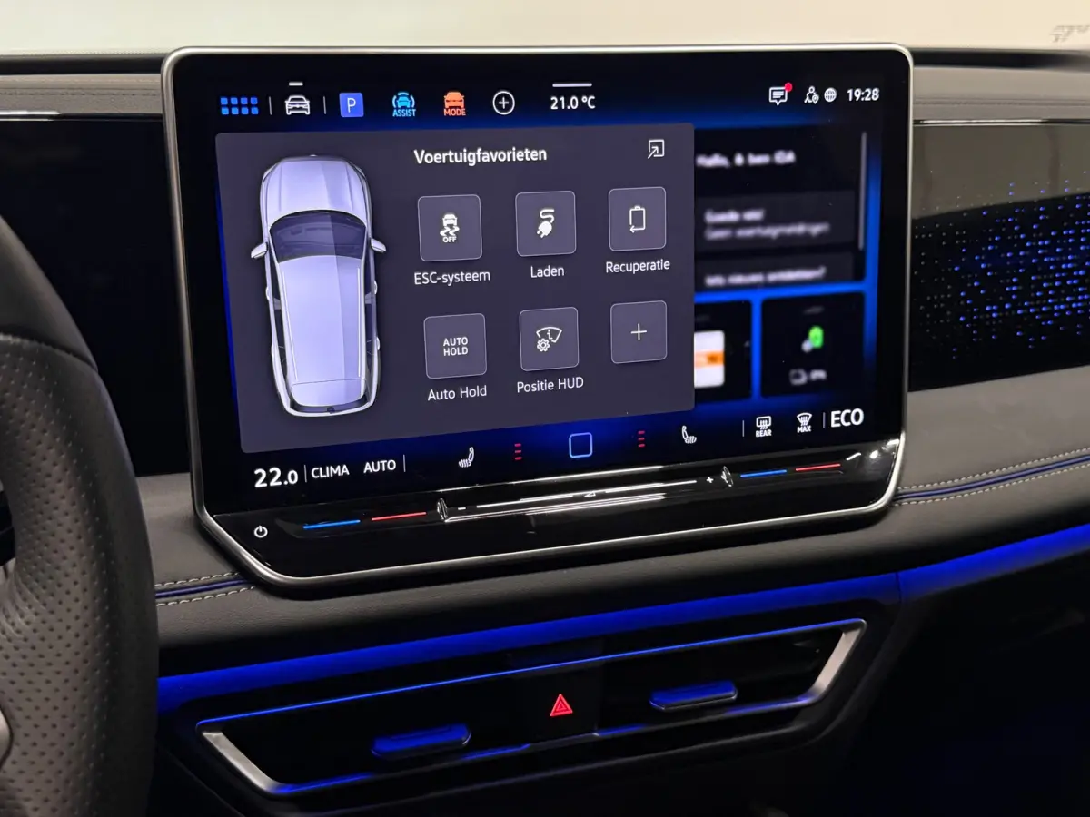 1.5 eHybrid R-Line Pano Massage 360 Trekhaak Blackpack
