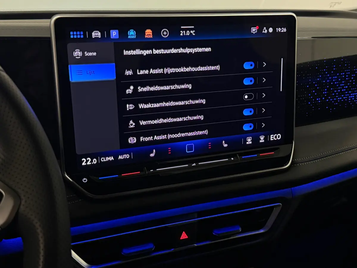 1.5 eHybrid R-Line Pano Massage 360 Trekhaak Blackpack