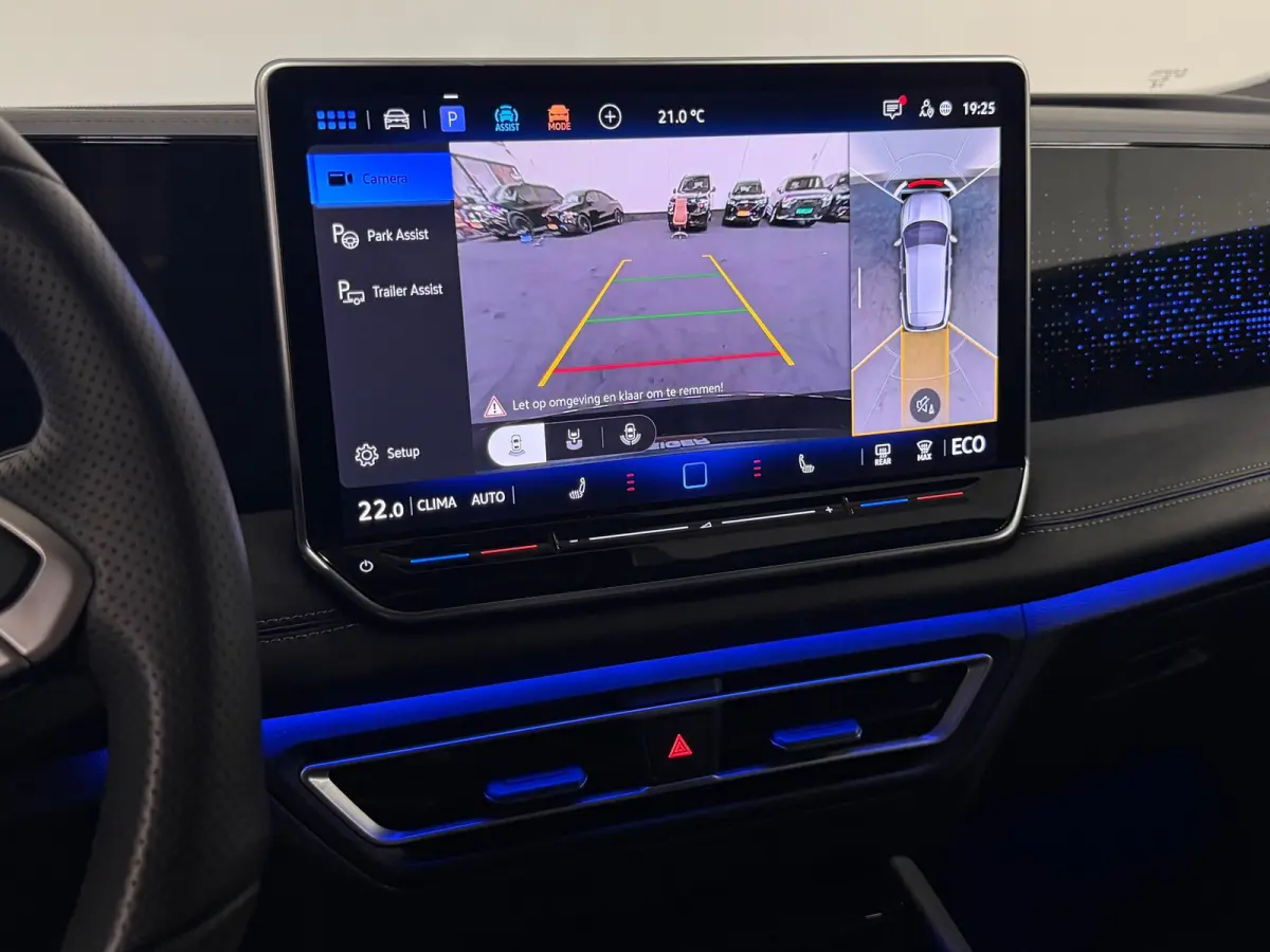 1.5 eHybrid R-Line Pano Massage 360 Trekhaak Blackpack