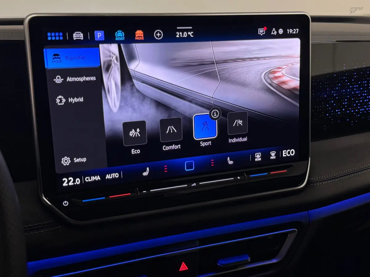 1.5 eHybrid R-Line Pano Massage 360 Trekhaak Blackpack