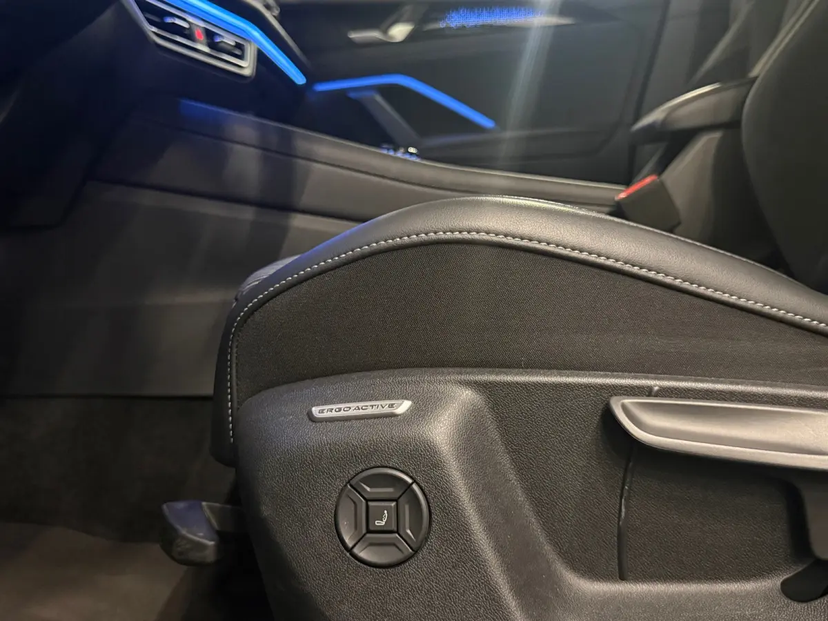 1.5 eHybrid R-Line Black Style Pano Headup 360 Massage Trekhaak