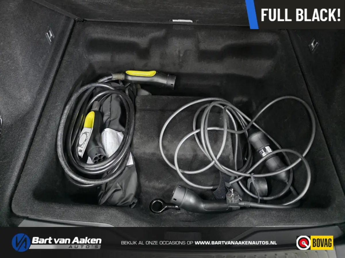1.5 PHEV BlackPack TREKHAAK 360Camera Apple/Android Keyless