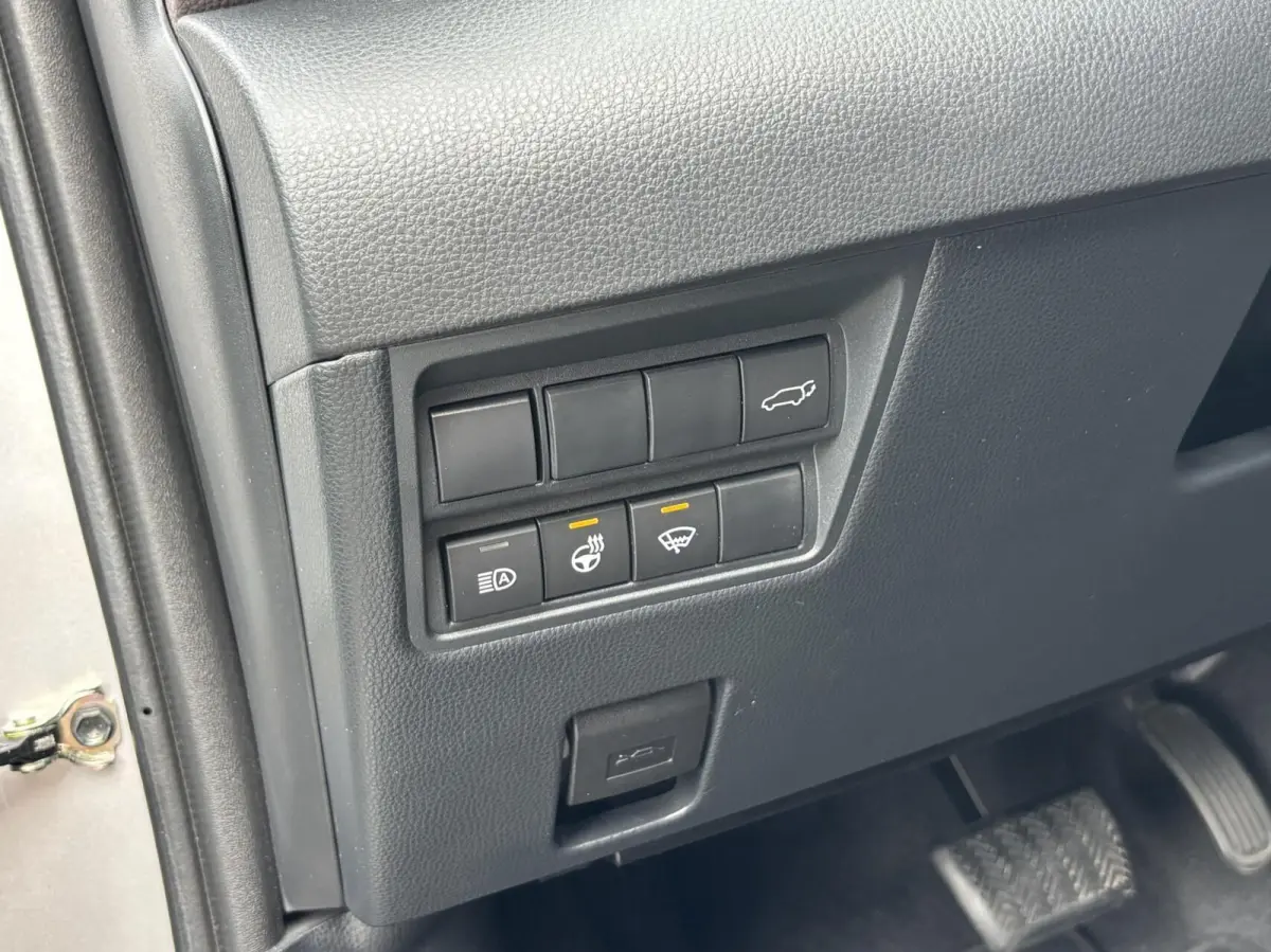 1.5 Hybrid Executive Bi-Tone | Pano | JBL | HUD | Elektr. klep