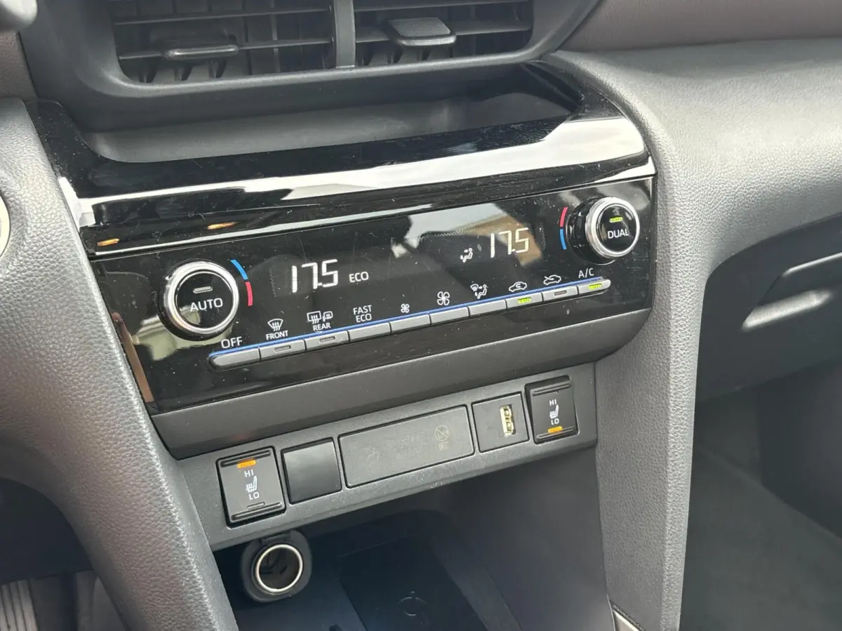 1.5 Hybrid Executive Bi-Tone | Pano | JBL | HUD | Elektr. klep