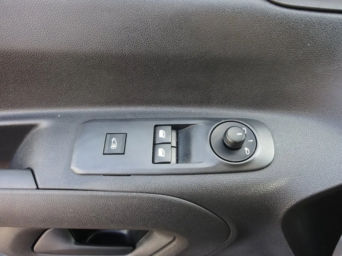 1.5 BlueHDI Club AIRCO NAVI CRUISE CONTROL 3 ZITPLAATSEN
