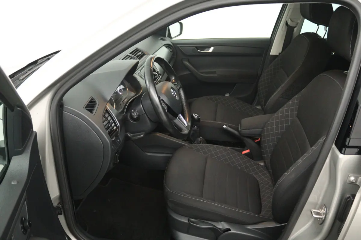 1.2 TSI Style Business (TREKHAAK, STOELVERWARMING, NAVIGATIE)