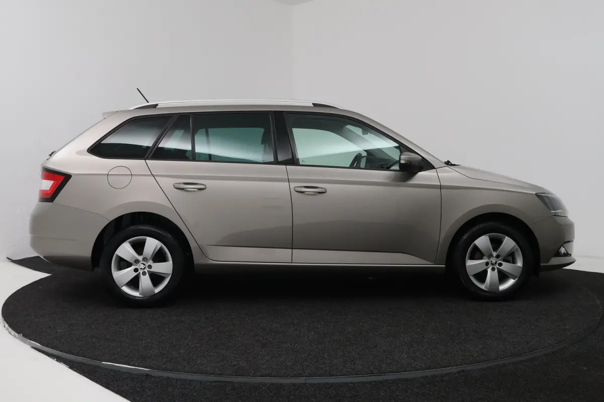 1.2 TSI Style Business (TREKHAAK, STOELVERWARMING, NAVIGATIE)