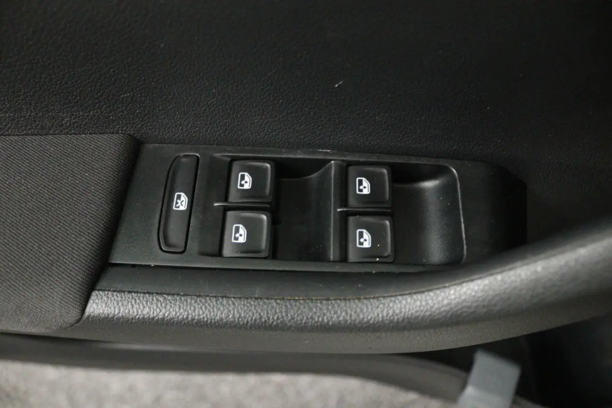 1.2 TSI Style Business (TREKHAAK, STOELVERWARMING, NAVIGATIE)