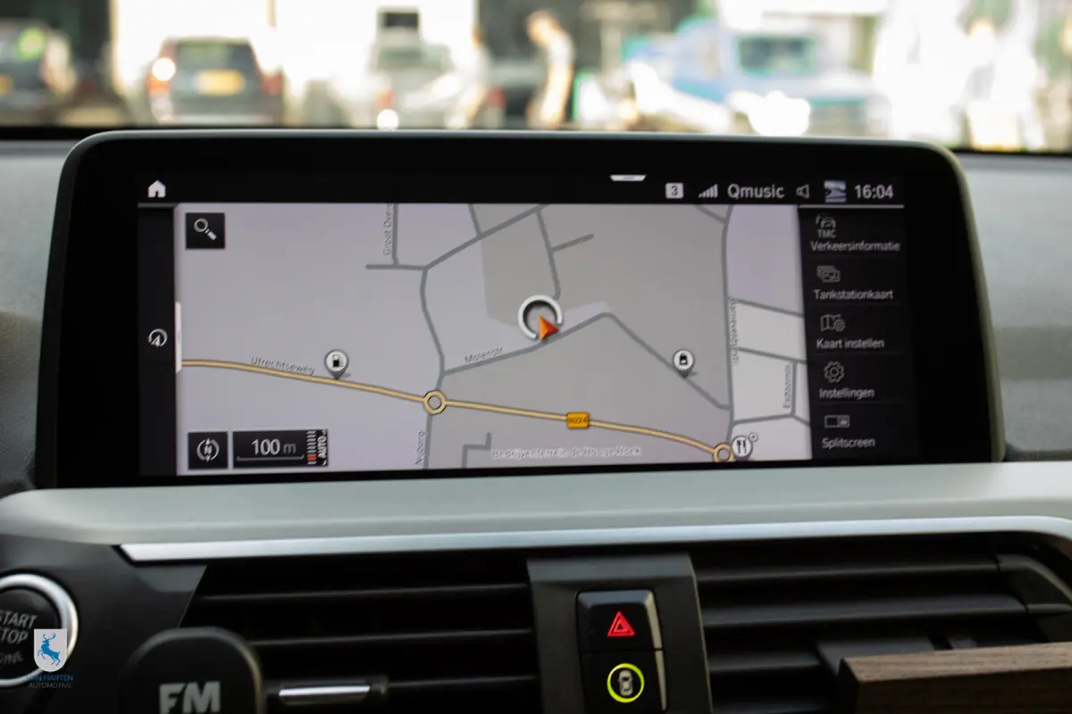 xDrive30i High Executive M Sport / Harmann Kardon / Apple carplay
