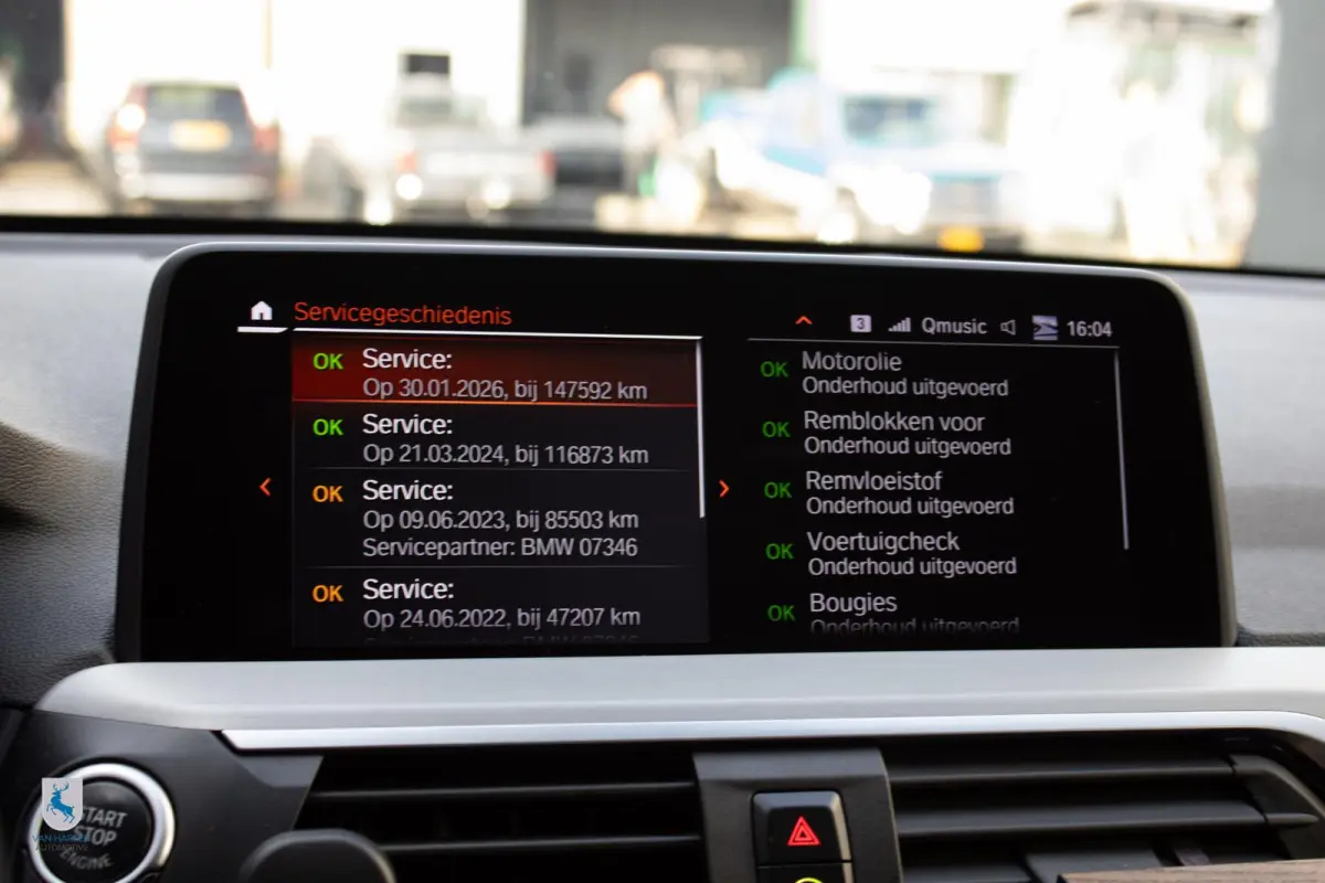 xDrive30i High Executive M Sport / Harmann Kardon / Apple carplay