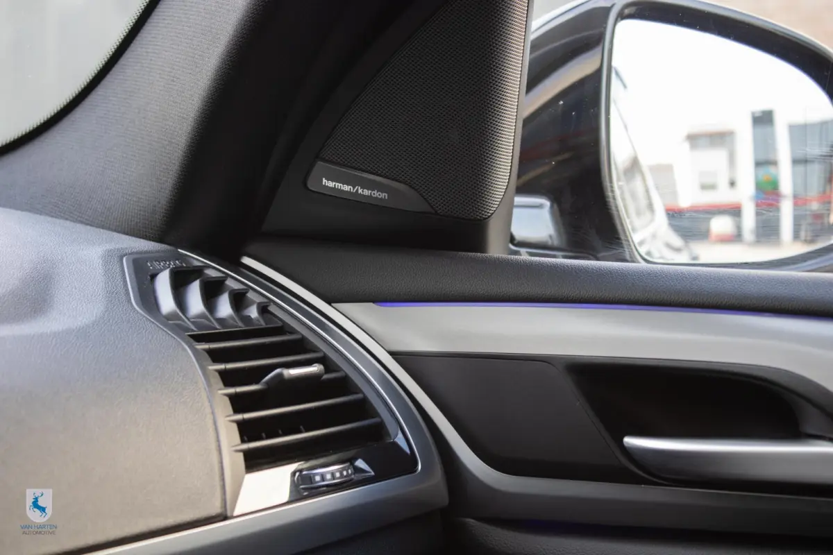 xDrive30i High Executive M Sport / Harmann Kardon / Apple carplay
