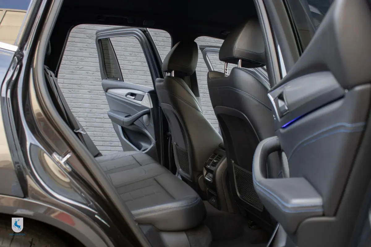 xDrive30i High Executive M Sport / Harmann Kardon / Apple carplay