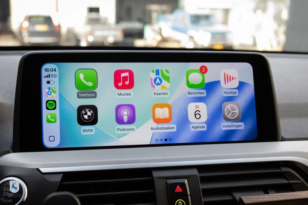xDrive30i High Executive M Sport / Harmann Kardon / Apple carplay