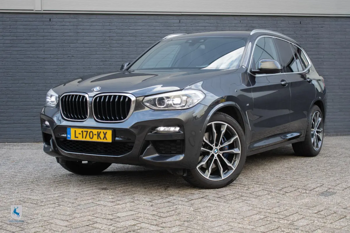 xDrive30i High Executive M Sport / Harmann Kardon / Apple carplay