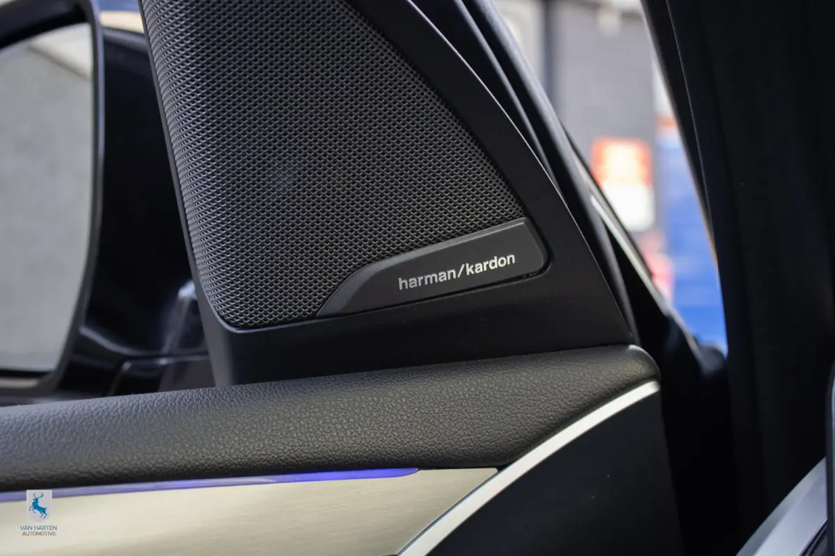 xDrive30i High Executive M Sport / Harmann Kardon / Apple carplay