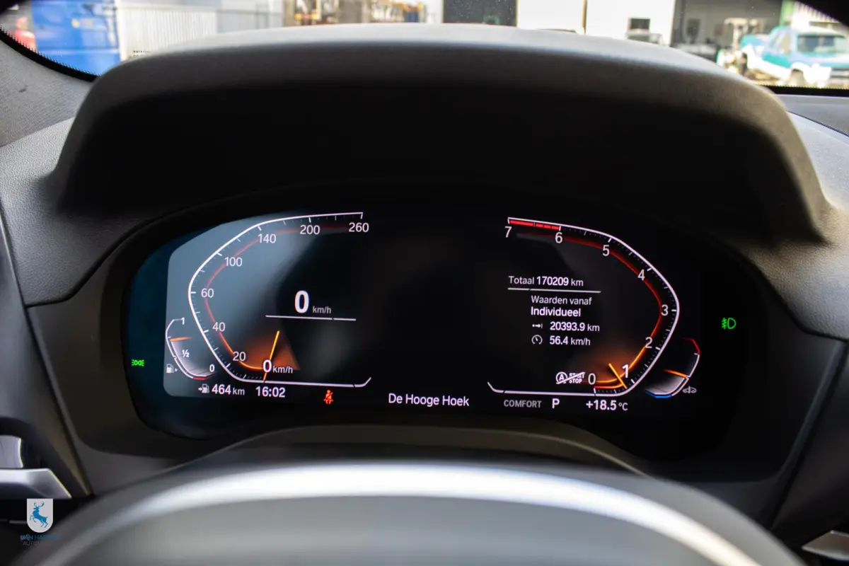 xDrive30i High Executive M Sport / Harmann Kardon / Apple carplay