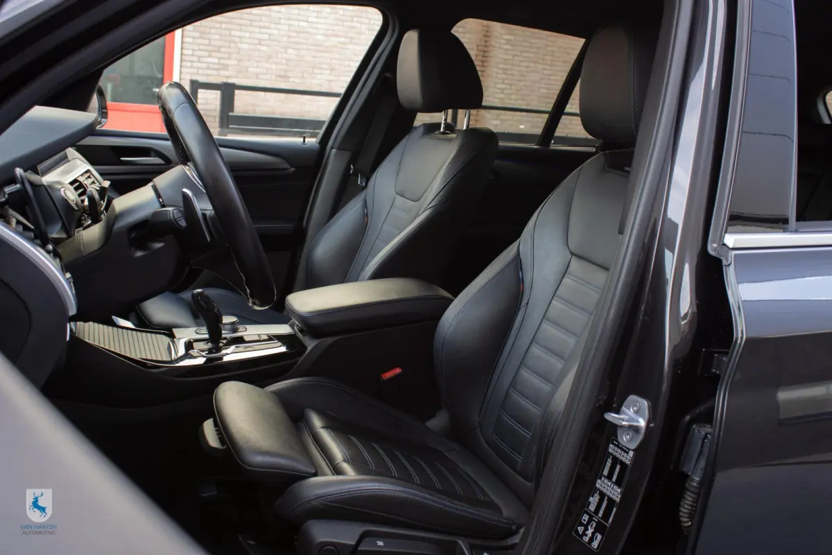 xDrive30i High Executive M Sport / Harmann Kardon / Apple carplay