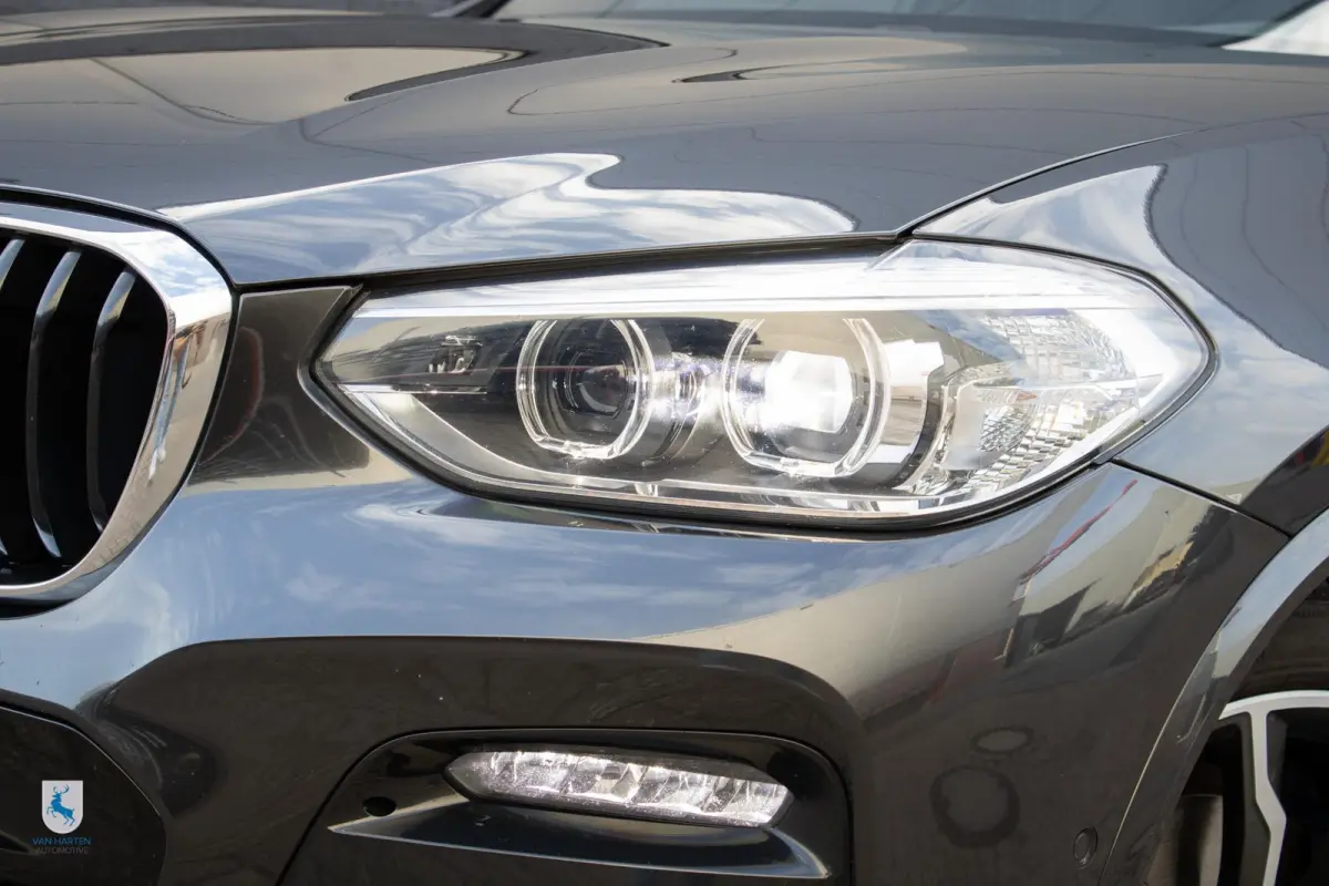xDrive30i High Executive M Sport / Harmann Kardon / Apple carplay