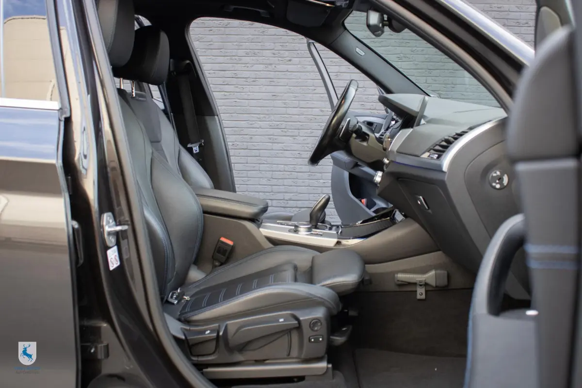 xDrive30i High Executive M Sport / Harmann Kardon / Apple carplay