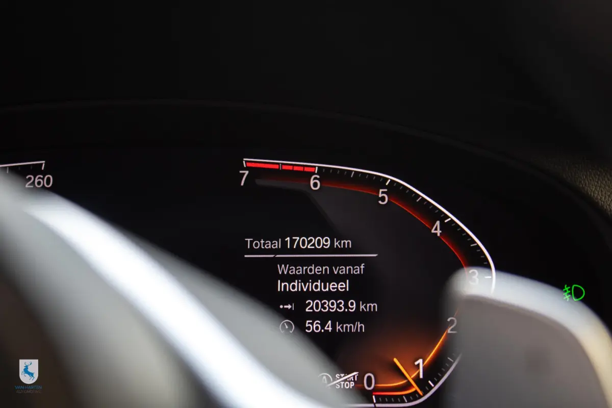 xDrive30i High Executive M Sport / Harmann Kardon / Apple carplay
