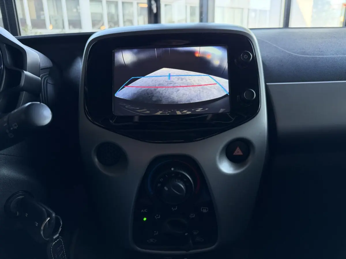 1.0 VVT-i x D Team|Airco|Bluetooth|Cruise|