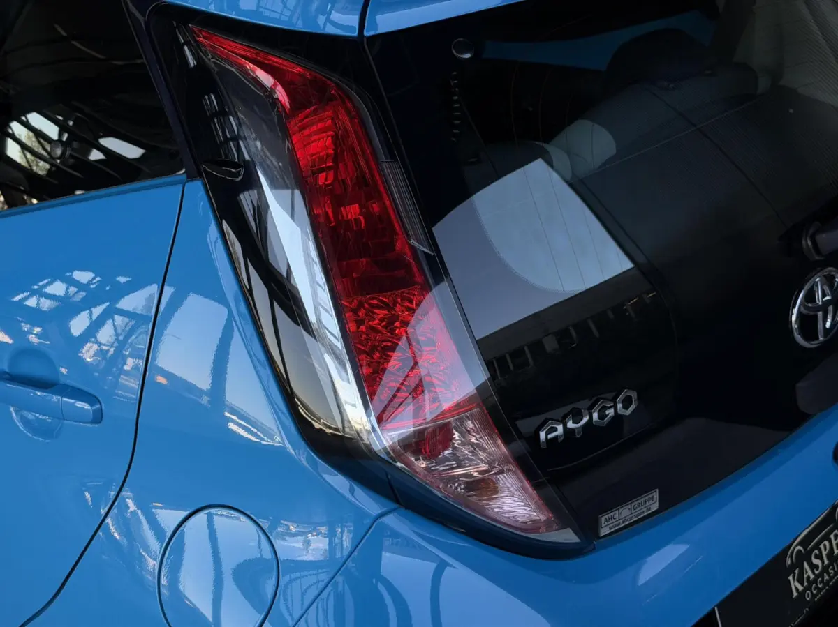 1.0 VVT-i x D Team|Airco|Bluetooth|Cruise|