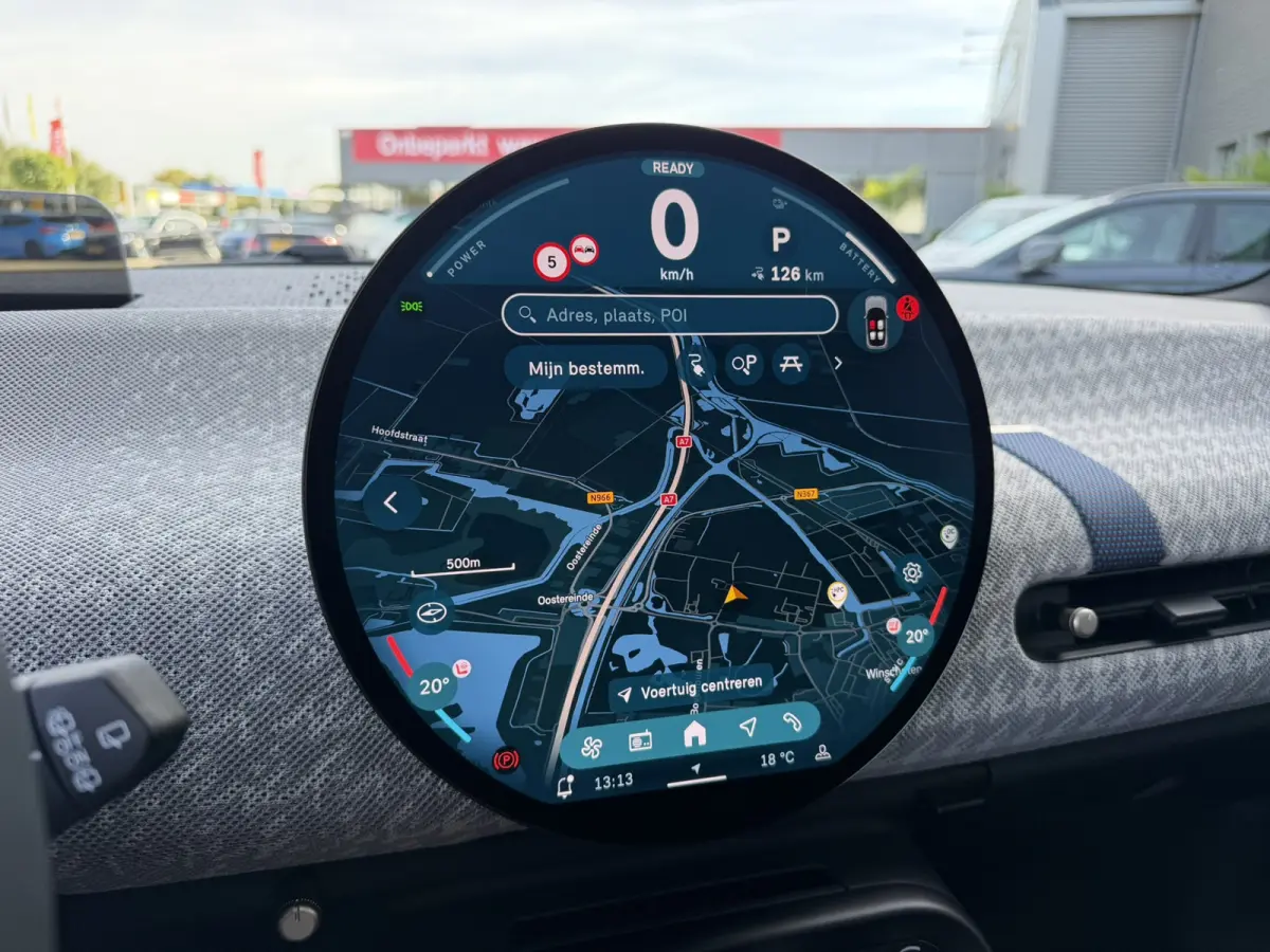 3-Deurs SE Favoured XL 54.2 kWh Panoramadak Carplay Harman-Kardon Keyless Entry 360 Camera 18 Inch LED Stuurverwarming Tot 402 KM Actieradius!