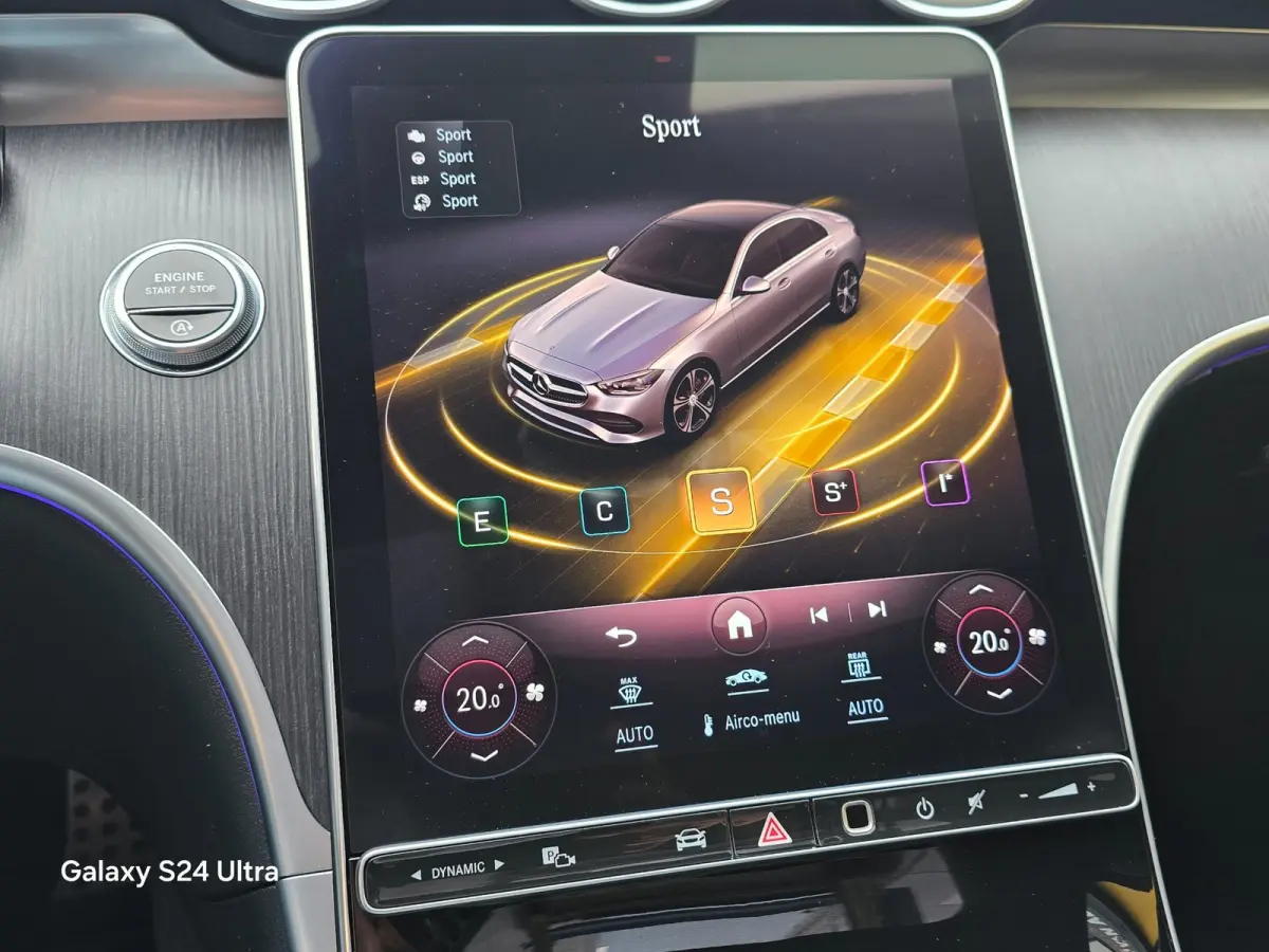 180 AMG Line / Aut /Head Up / Leder / Burmester / 360 Camera / Burmester / Memory / Open Panoramadak